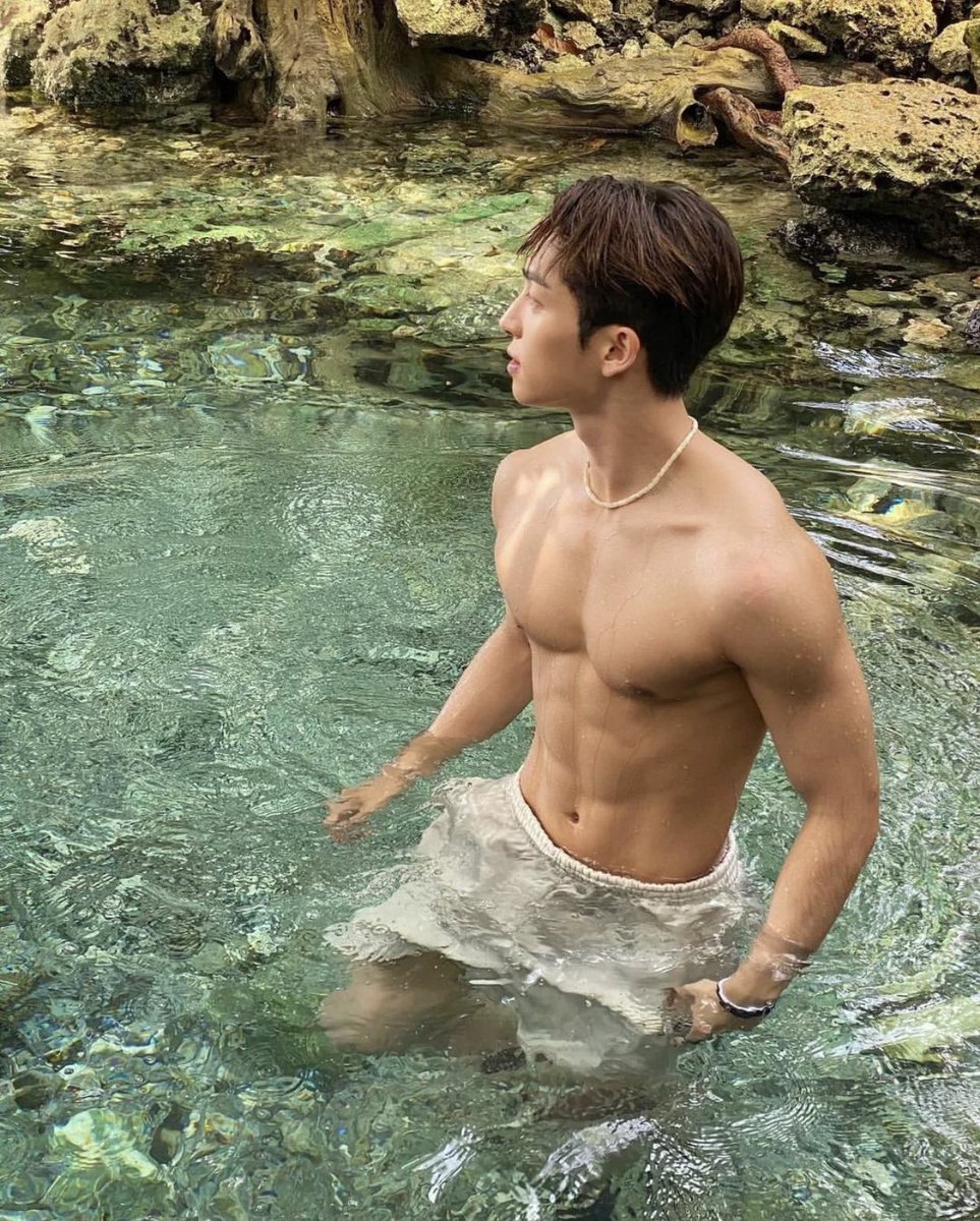 NoirLabels's tweet photo. over 10 years ago, i began training to make my debut as an idol, tomorrow, my dream will finally come true. 🌟 

thank you to everyone who has patiently waited for my debut or supported me along the way ! 

i prepared a little gift  🎁  of some photos i took recently. 

- shin 🤍 https://t.co/w1OhEYPRsD