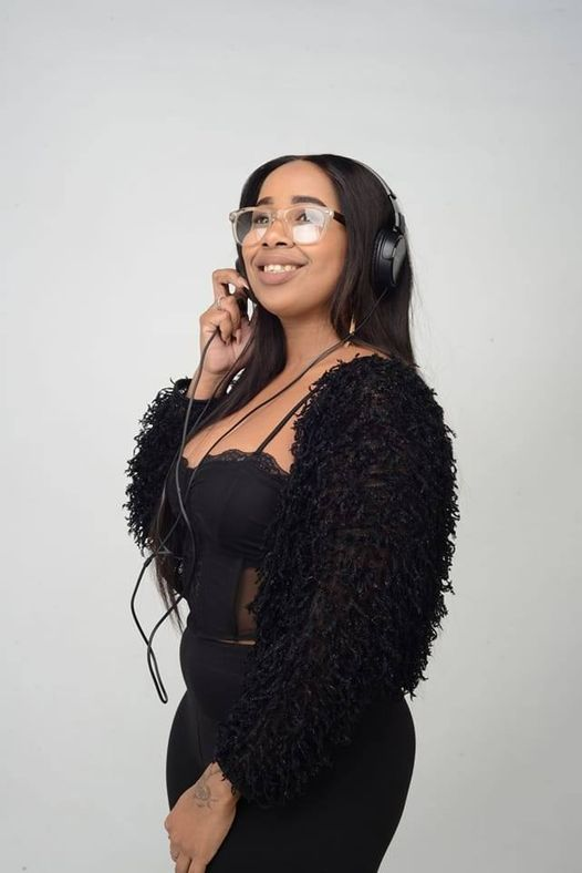 inanda884fm's tweet photo. #THE_SHAKEDOWN_SHOW 23:00 Till 02:00 With @iamCannonSA
.
#WEEKEND_UNLOCKER_MIX :
THOKOZELA I-MIX KA " @ZoeDa_Dj
.
#ContactUsInStudio
WhatsApp : 068 764 9969
Twitter : @inanda884fm
https://t.co/vAF39shq1Z
.
#WomenAreLeading
#womensmonth2023
#UnlockTheWeekend
#TodaysBestRadio https://t.co/Zii5pHgZE0