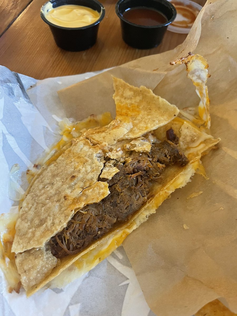 gnwilson's tweet photo. Don’t bother trying the new @tacobell cheesy dipping taco. Good chances are this is what you’ll get. Come on now. https://t.co/RvfGJHtRaD