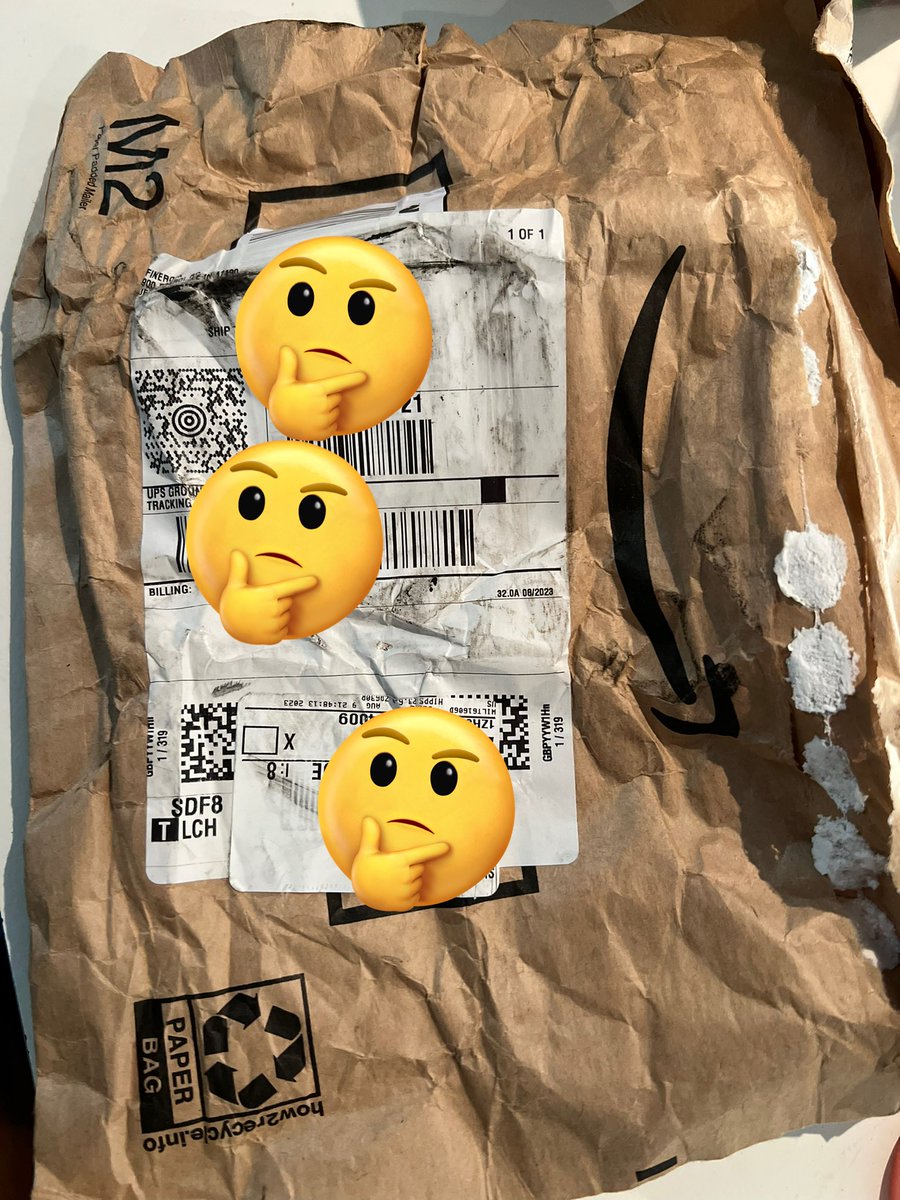 MightyPeso's tweet photo. For the 2nd delivery in a row from @amazon my diamond earrings that ordered aren’t in the box.  @amazon support told me to make a police report.  Here is how the empty box was delivered to me.  The clear bag that the box came in was ripped open. https://t.co/0qj2ul1WmD
