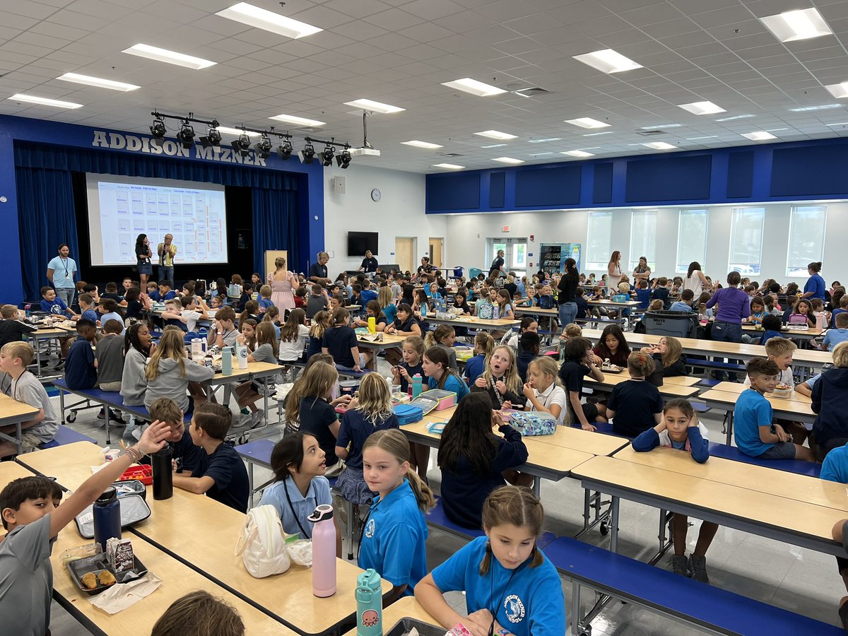 Principal, assistant principal, teachers and staff members helping our students during lunchtime! Go Marlins #OneTeamOneDream #FY24 #Thankful #Teamwork  <a href="/Principal_Holly/">Nancy Holly</a> <a href="/DlugosShantel/">Shantel Dlugos</a> @Addison33436 <a href="/pbcsd/">The School District of Palm Beach County</a>