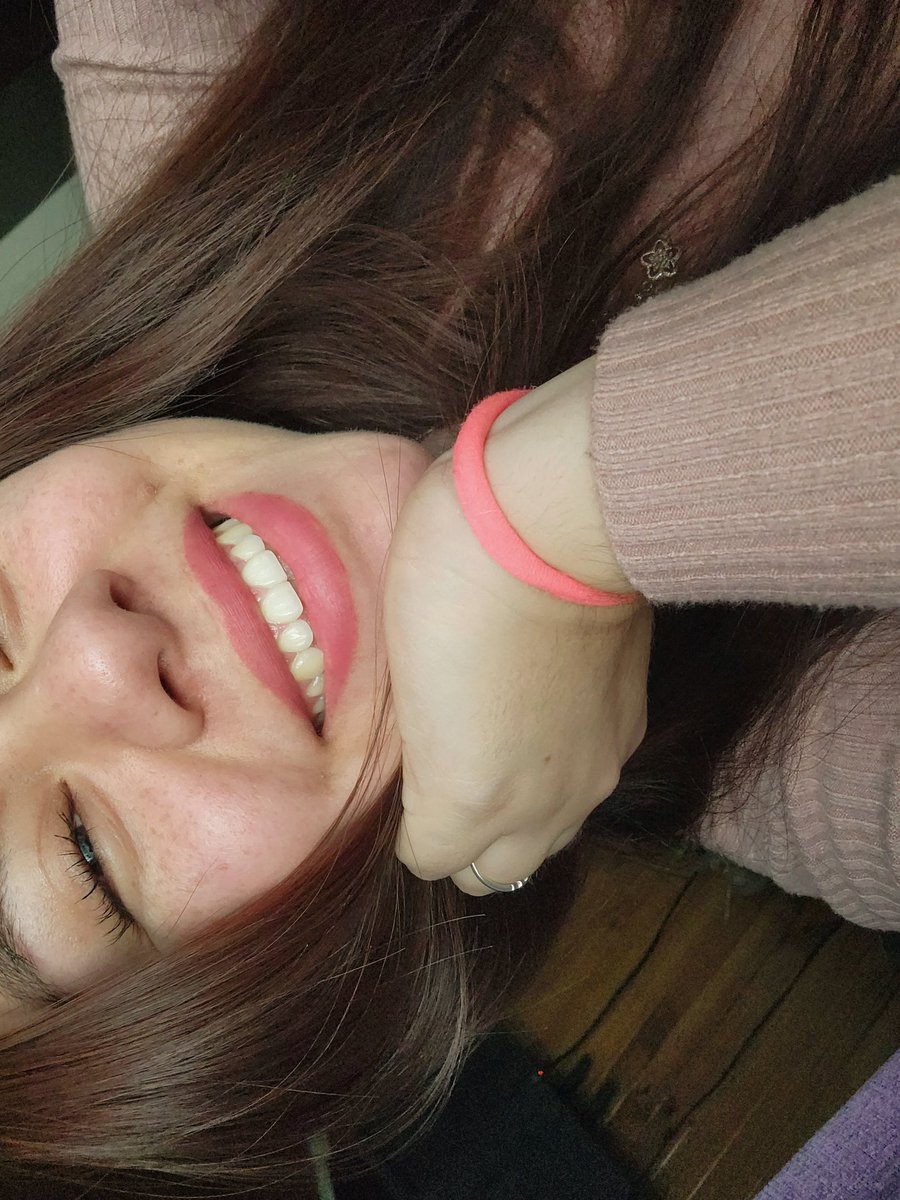 RociooTooro's tweet photo. Después de varios días, me siento 10/10 ❤️‍🩹 #chile #friday #viernes #f4f https://t.co/Kgq0M5PuaD