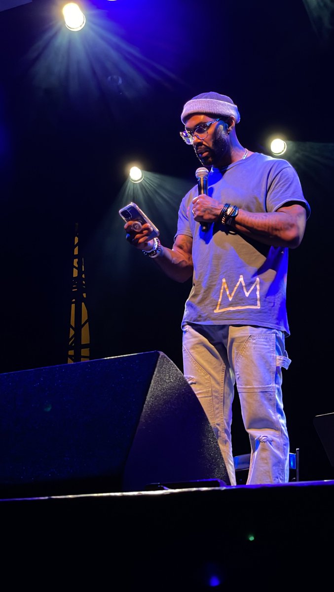 sekouandrews's tweet image. The brilliant Wise-O, actor Omari Hardwick, rocking a brand new piece live at The Lightning Machine capstone concert. Did you catch this incredible moment in person?

...

#TheLightningMachine #SekouAndrews #SpokenWordPoetry #Poetry @OmariHardwick