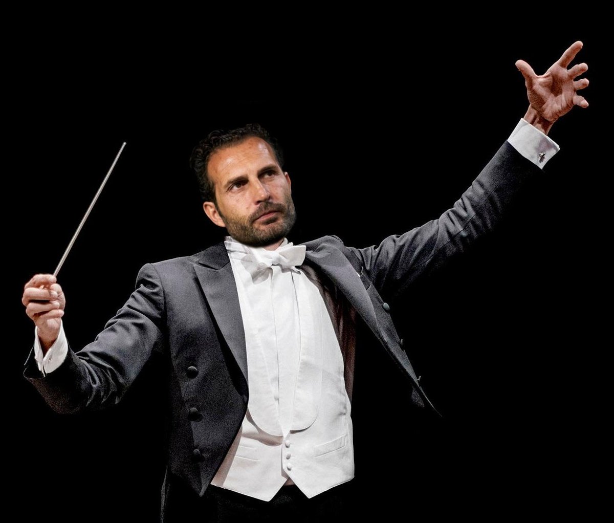 FerElTomatxAzul's tweet photo. Con la victoria de hoy, don Rubén "el pipo" Baraja ya es top 3 entrenadores del mundo a día de hoy. Se sienta en la mesa de Guardiola y Simeone. 

Director de orquesta. https://t.co/DKh3nLQ8BV