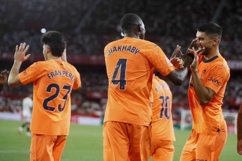 🚨 ¡Finaaaaaal! El Valencia asalta el Pizjuán y se lleva los tres puntos ante el Sevilla en el arranque de la competición

marca.com/futbol/laliga-… #SevillaFCValencia #LaLiga