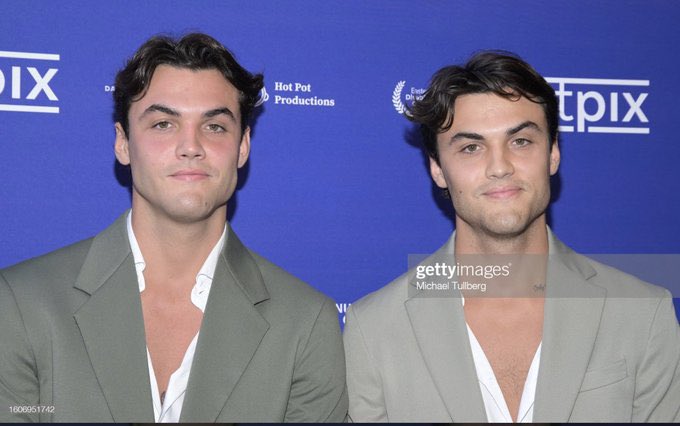 perfectlydols's tweet photo. dolan twin nation won today✨ https://t.co/tBWommo2pz