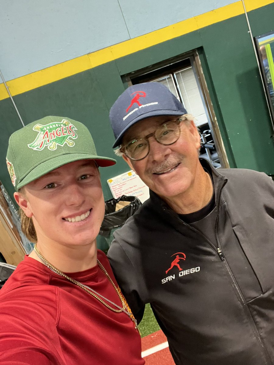 CameronWitte's tweet photo. Had the privilege to get to train and learn with the goat @tomhouse this week! @NPA_Pitching is the absolute best way to go for all pitching and arm care needs! https://t.co/wqTEWtj3DM