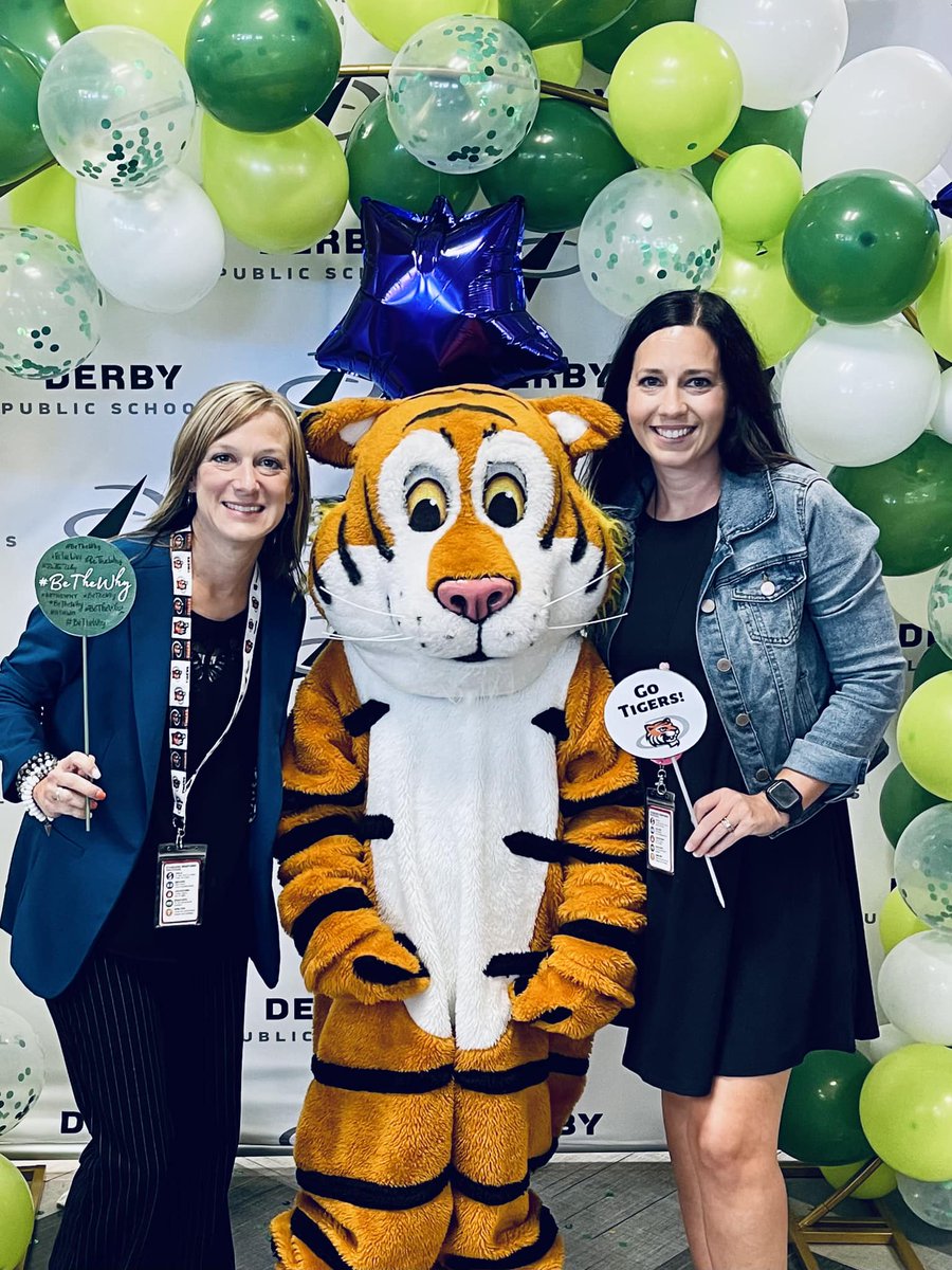 SteadmanAmy's tweet image. Derby Welcome Back district meeting and Meet the School Night provided a day full of inspiration and excitement for all that is to come! #derbyback2school #derbyproud #greenismagic