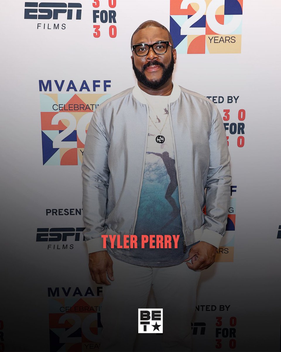 BET's tweet photo. 🔥👑 Our favorite black celebrities have been taking over the Vineyard, y'all! 🙌🏾💫 From iconic actors to groundbreaking directors, #BlackHollywood showed up and showed out like no other! 🎞️🎉 #BlackStarPower #MVAAFF https://t.co/C6mUspV7zt