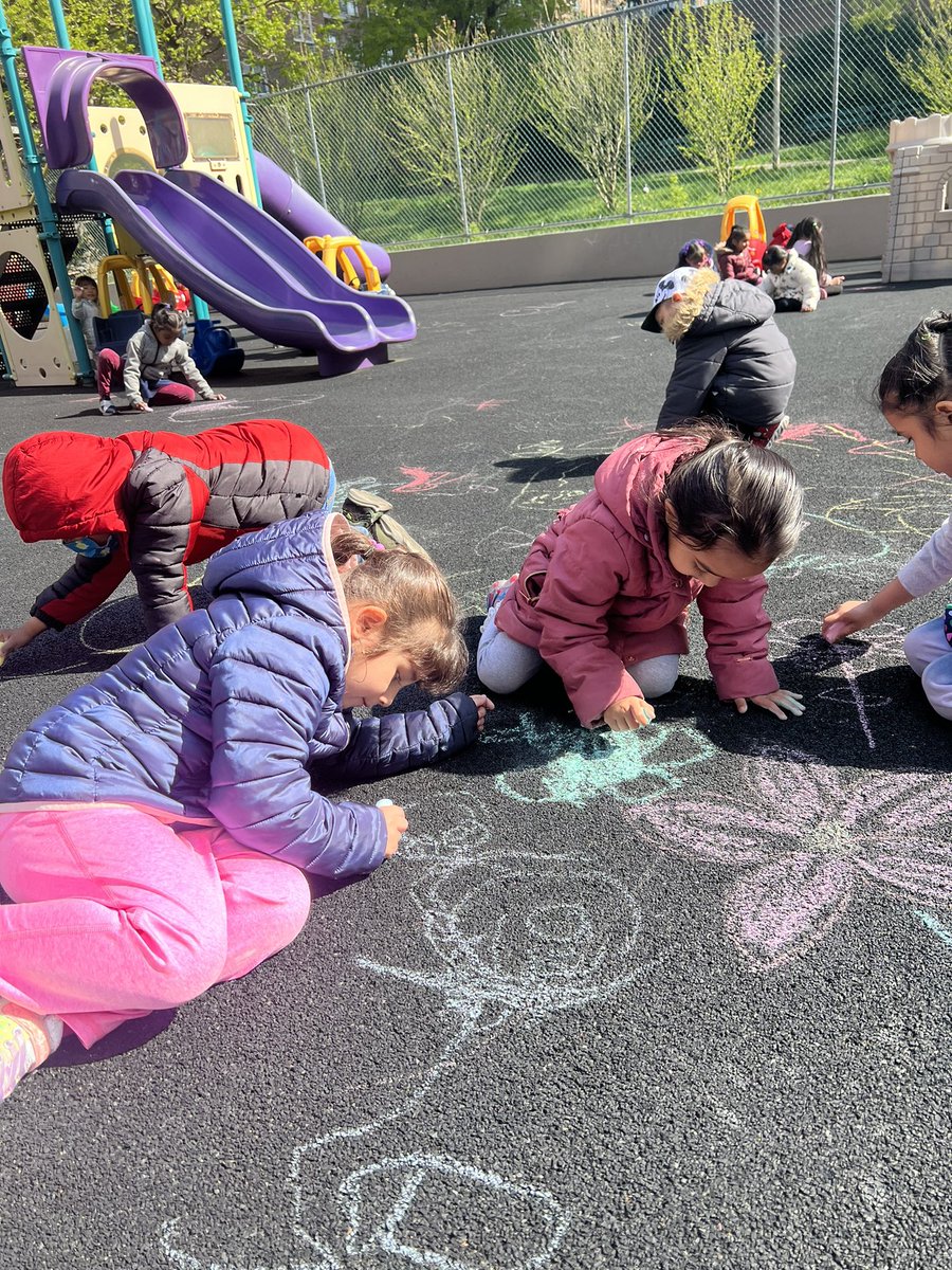 Cgomez322's tweet photo. Hello hello anyone out there. Can you help me? Can you help my students? NYC pre-K teacher in title 1 school. Any help, sprinkle repost are greatly appreciated. Please RT 🩵 #clearthelist #teachertwitter #JohnClearMyList @RyanBartlett @chipgaines Wishlist
https://t.co/HUgPj2OE6n https://t.co/IFkNVCMKHI