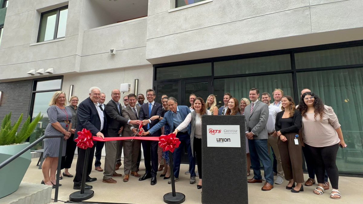 CMWhitburnD3's tweet photo. I was proud to join @sdmts and Greystar today for the grand opening of a transit-oriented development at Grantville Transit Center. MTS will continue to be community partner, tackling the housing crisis & creating vibrant neighborhoods along our transit lines. 🚊🏘️#TransitFuture https://t.co/5yyUSzxNxS