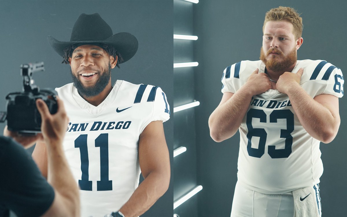 USDFootball's tweet photo. Intro video BTS

#GoToreros https://t.co/Kws6lEUV6T