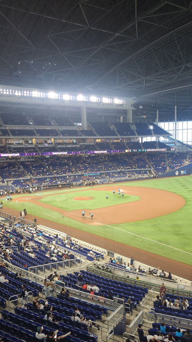 ShaunGrant22's tweet photo. Let's go Fish! @Marlins @loanDepotpark https://t.co/ZZgPdQcrrr