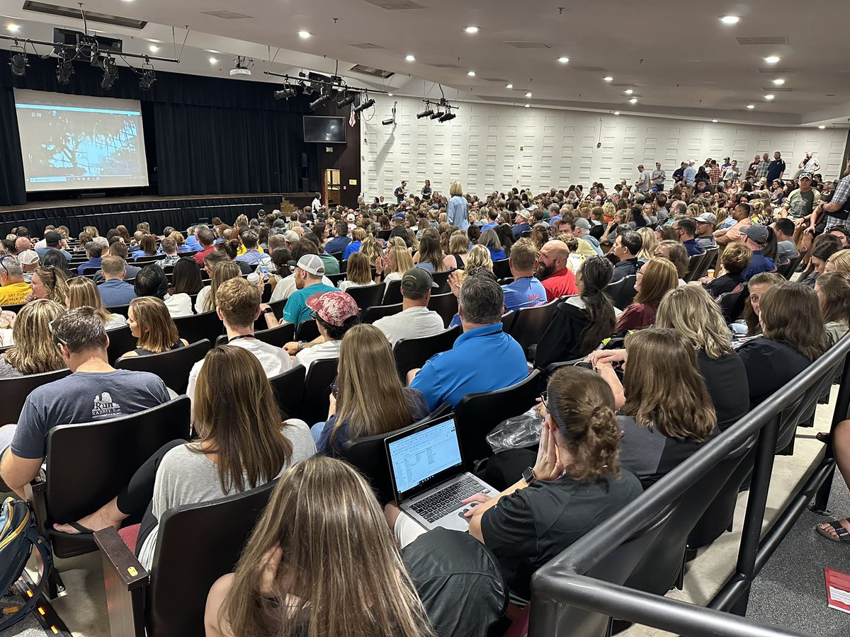 csingleton__2's tweet photo. “I normally hate when I see we have a keynote address for all the teachers. Today was totally different! You made me cry and inspired me like never before… Thank you!”
-
Grateful to serve over 700 educators today in Fort Collins, CO
https://t.co/oJs9PM6dXI
“Ask, Listen, Connect”
-
#CantLetMomsDown
