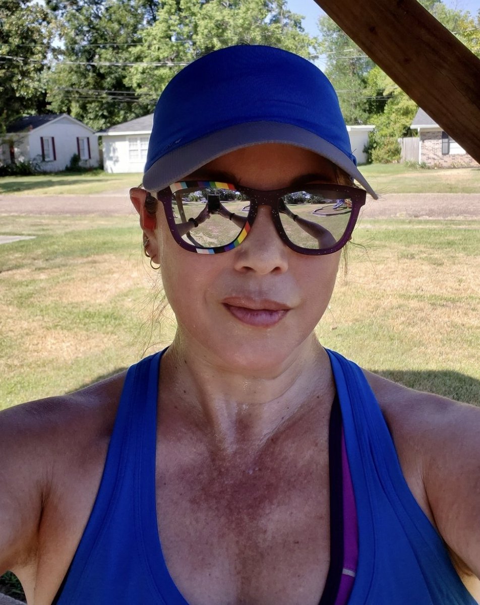 beauxbeautyblog's tweet image. Today's run was hot af. And I'm an Alaska Native! (Don't try this if you're not acclimated!) Proper hydration, salts, and sugars are a MUST! #AlaskaNative #FirstNations #NativeRunner