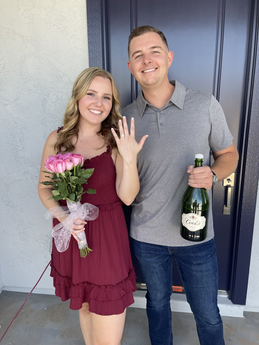 rebeccaxboucher's tweet image. My best friend forever 🤍💍 #engagedaf @BoucherCorbin