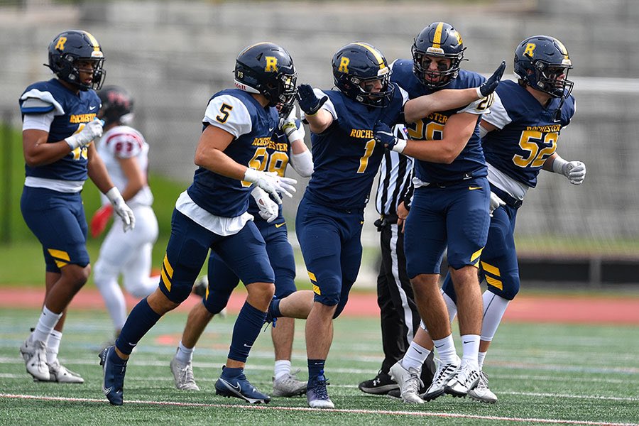 Blessed to receive my first offer from @UofRFootball. Thanks to @CoachJBosch @IamcoacHHeav @ChadMartinovich for the opportunity. 
@Pville_football @HSFBamerica