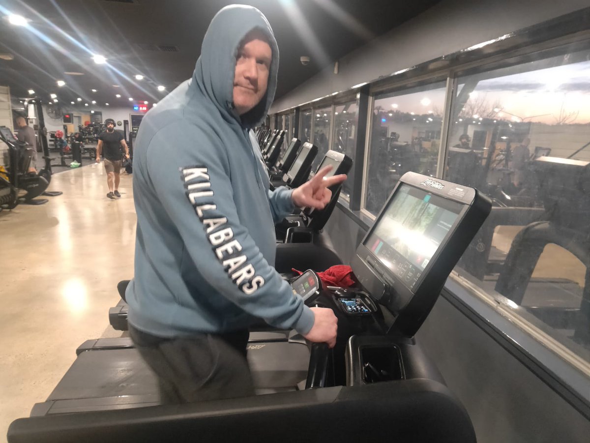 RKillaKing's tweet photo. GM, 

Happy Killa Friday 🌈 💜

DAY 1 Rehab 🥹 so good to be back 

To celebrate, I'm doing another Killabear NFT giveaway 🥳

To Enter:
1. Follow @RKillaKing 
2. Like &amp; RETWEET 
3. Tag 3 people

Winner announced next KillaFriday. 

#NFTGiveaways #giveaway #Web3 https://t.co/uhChtZeDfn