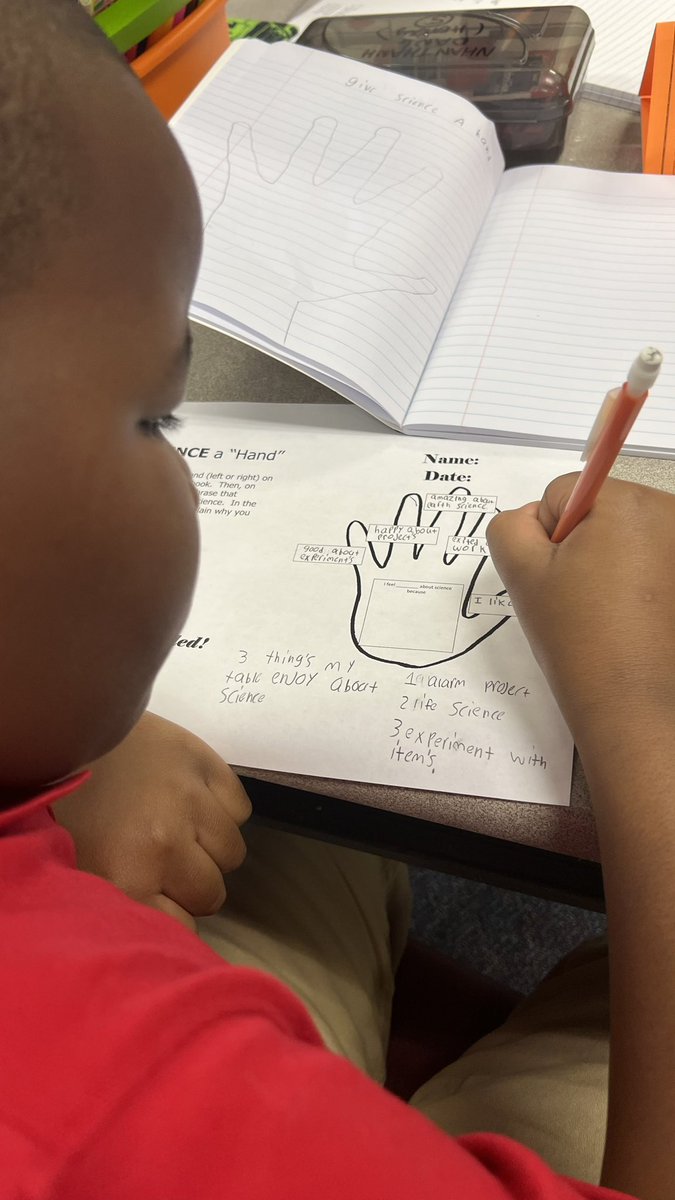 Msbjonesclass's tweet photo. Give Science a Hand 👋
Wonderful #StrongStart @YgbInt
Students are engaged in great activities to launch 🚀 effective use of @AliefLearns @AliefScience 📓 notebooks.
#EverybodyWrites
#WeAreAlief https://t.co/mtFgLxIEGR