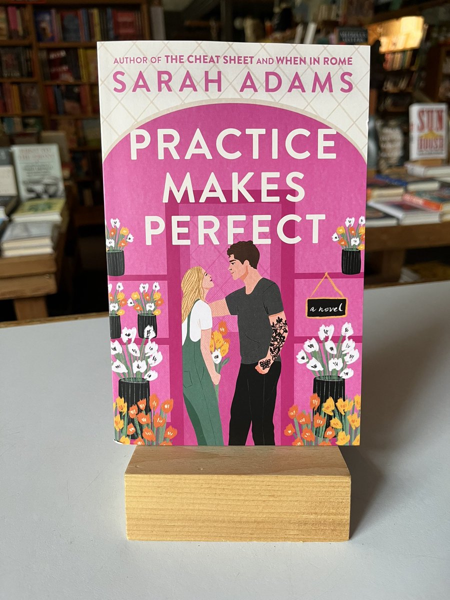 Island Books tweet media