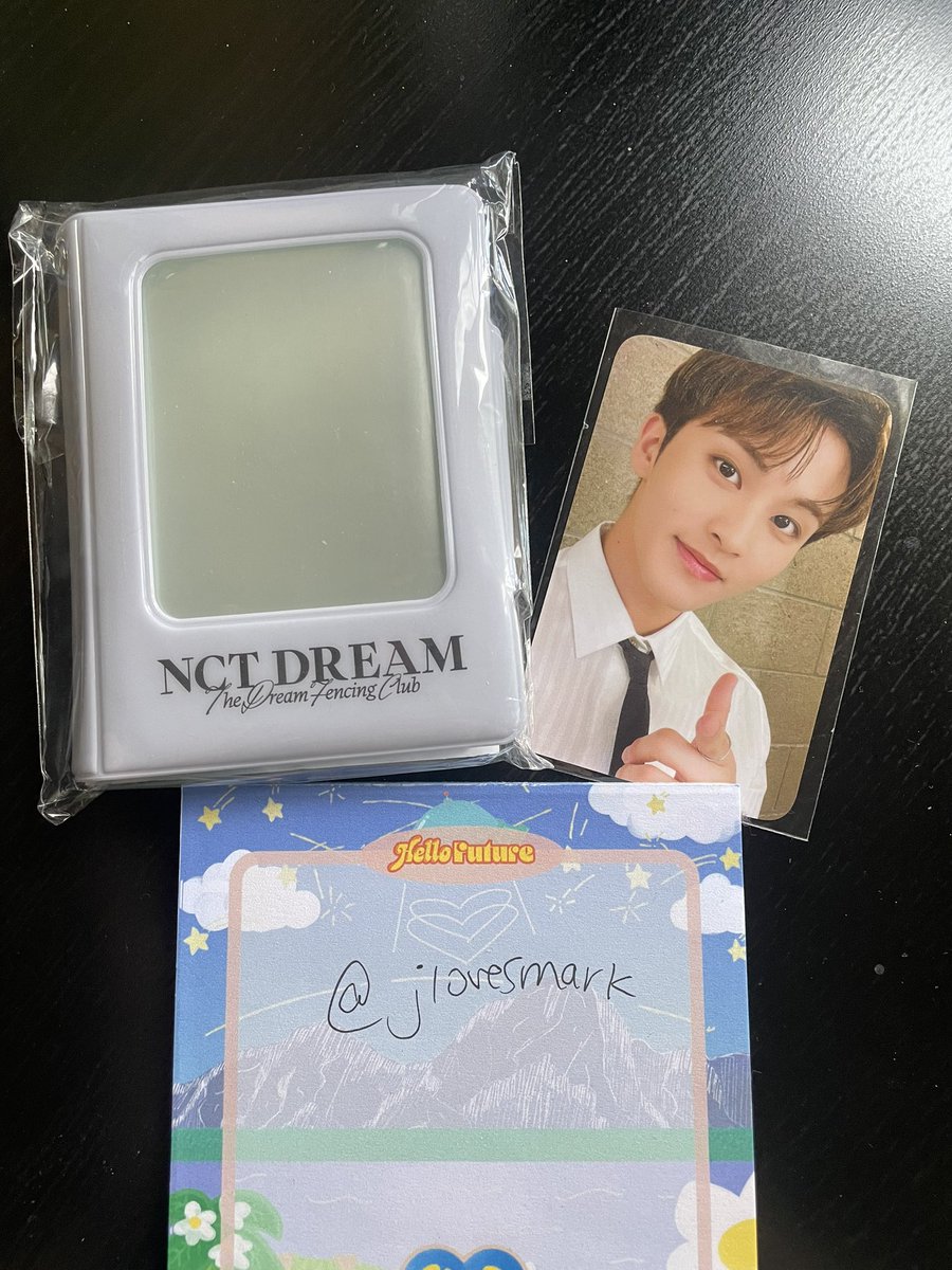jlovesmark's tweet photo. Wts mark seasons greeting merch + pc

$25 free shipping 

US ONLY comment or dm 

#wtsmark #wtsnct #wtsnctdream #wtsnct127 mark photocard https://t.co/kbTuMMbDtc