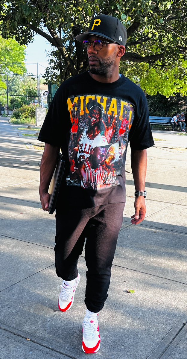 GeekLifeMike's tweet image. My gaming laptop goes with me everywhere…The Acer Predator Helios Neo 16…It’s a beast #acerpredator #acer