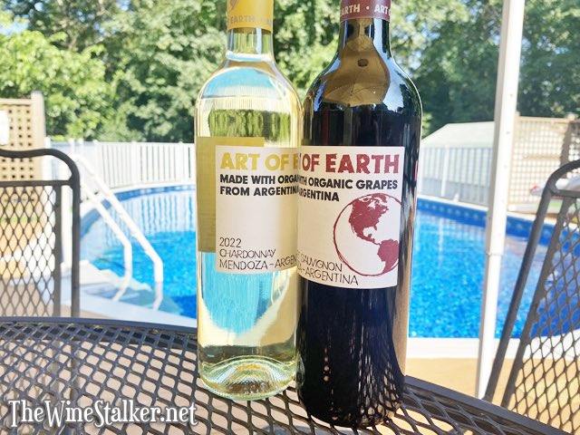 Art of Earth Cabernet Sauvignon and Chardonnay: thewinestalker.net/2023/08/art-of… 
#wine #winelover #winetime #instawine #drinks