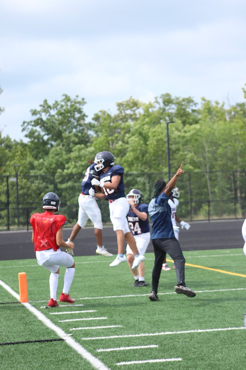 MaxRandolph12's tweet photo. Senior year loadingโฆ #GoIndy @TJButlerIndy @IndyHSFootball https://t.co/pRq3lZYkmN