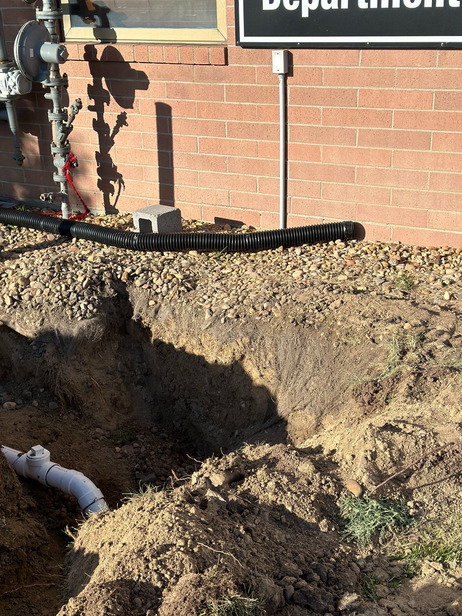 AccentAlarms's tweet photo. I believe I've discovered the problem with one of our clients intercom not working.  Not a doubt in my mind they know they hit our line, but did they tell anyone? https://t.co/I64fJ9Qh6E