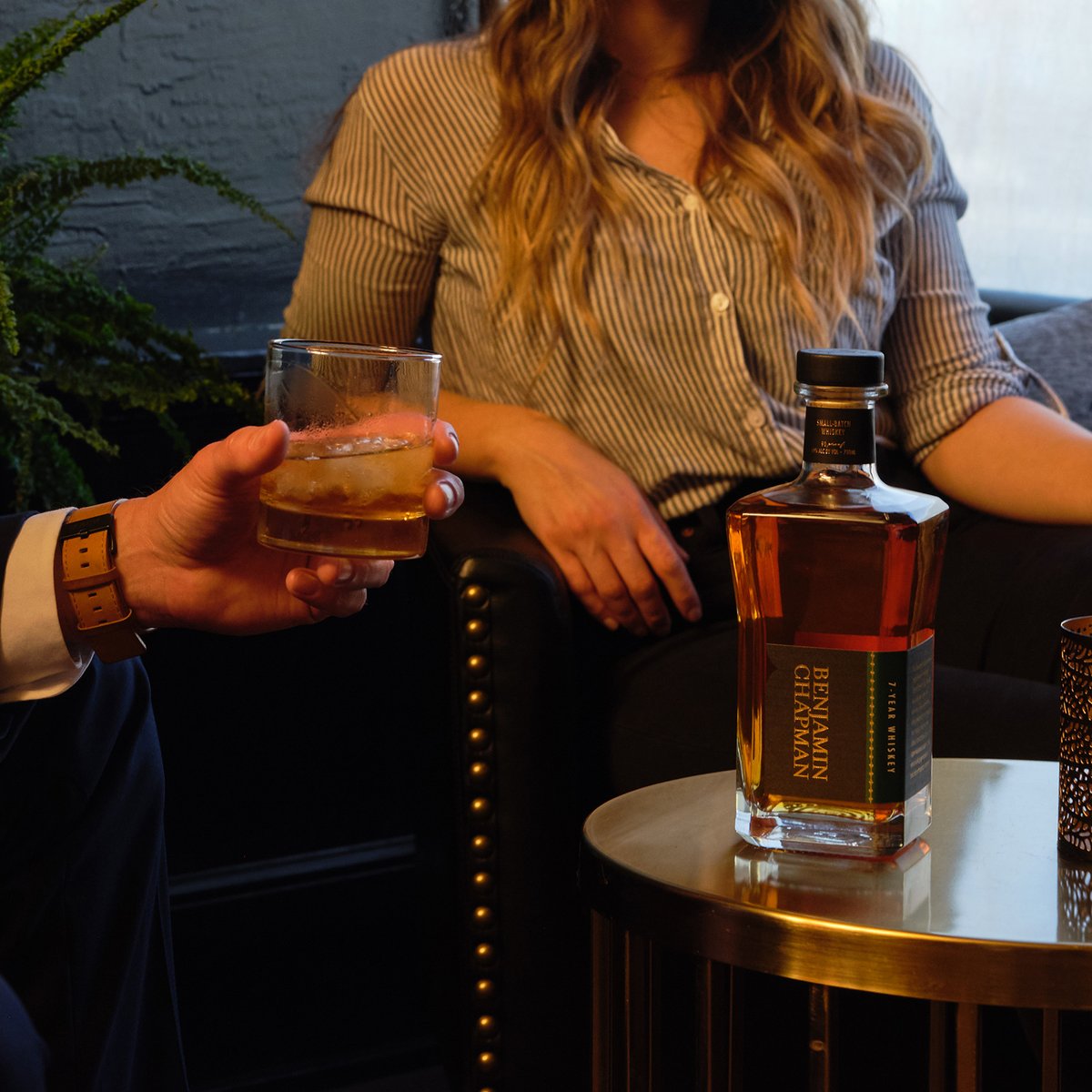 bchapmanwhiskey's tweet image. Whether you want to slow down and savor the finer things with whiskey neat or experience the mystery and excitement of a classic cocktail, Benjamin Chapman is a tailored fit.

#benjaminchapman #whiskey