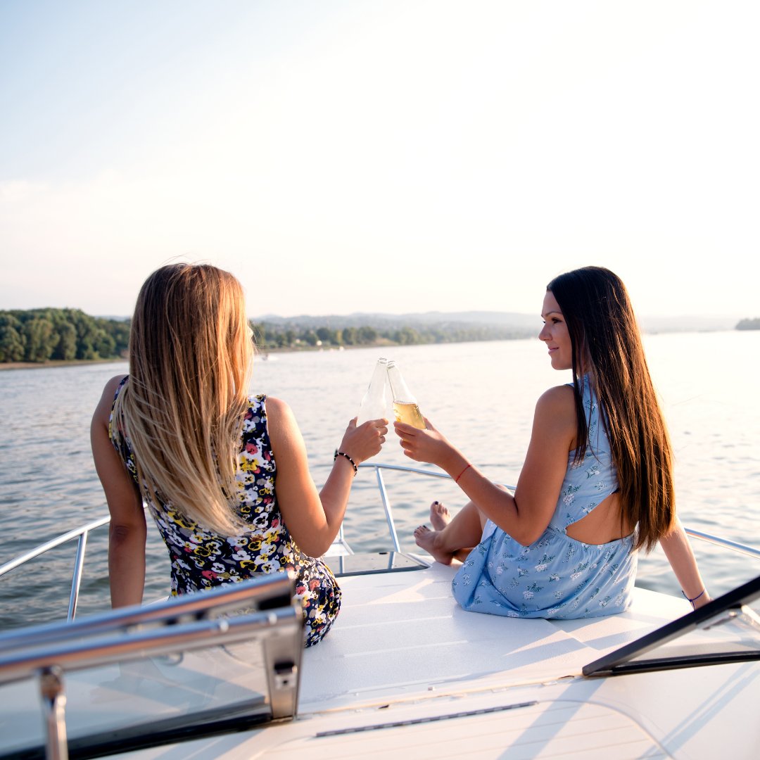 🌊🛥️ Let the good times roll, responsibly! Boating is all about having fun, but only if it’s done the right way. Never mix alcohol and boating. Say no to alcohol when at the helm, and let's enjoy a safe voyage together.

#BoatingSafety #BoatResponsibly #BoatSober