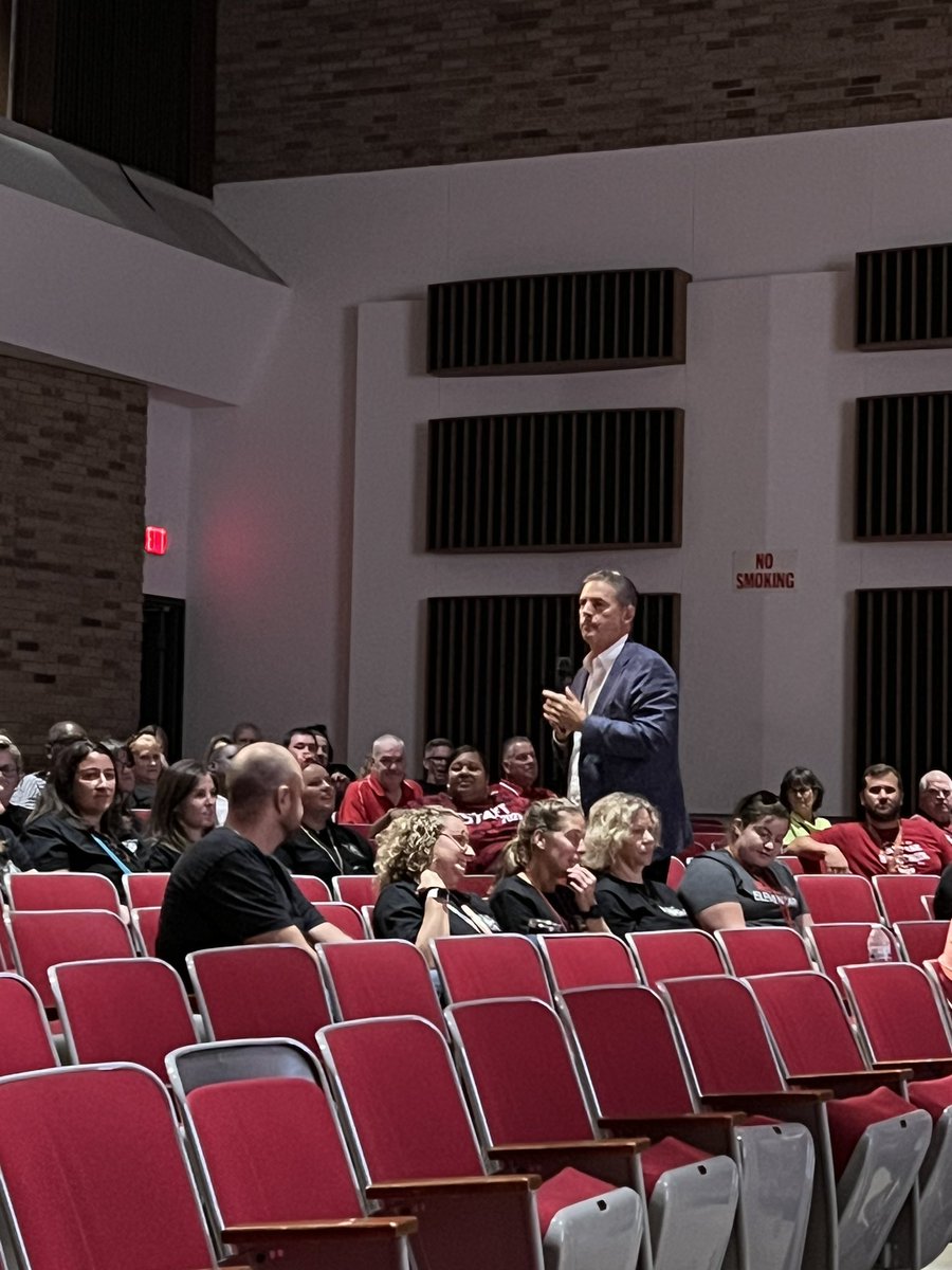 Tom Burton tweet media