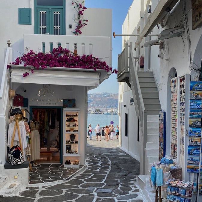 CARTIERANG3L's tweet photo. Greece 🍹🌺 https://t.co/5TIB3HLhef