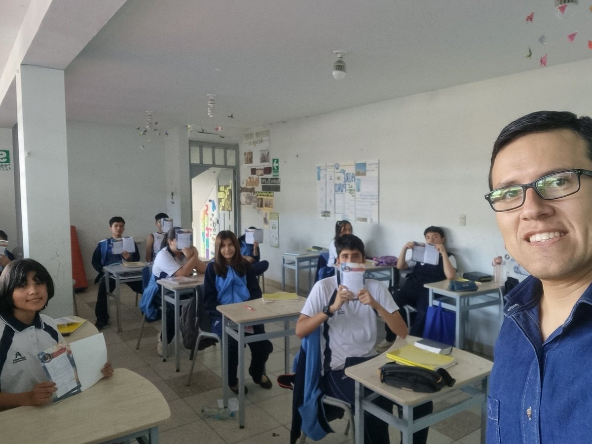 TarrilloDany's tweet photo. [Estudios bíblicos 2023 Lección 17]

Hoy continuamos realizando con los estudiantes del #ColegioAdventistaAltoMayo el desarrollo del curso bíblico #LaFeDeJesús lección 17 iniciando esta semana el 2do semestre escolar.
#EducaciónAdventista más que enseñanza #MNO #UPN. https://t.co/XAdzb1LZhC
