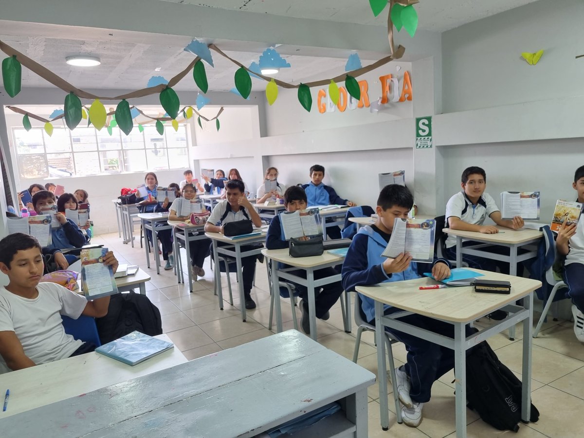 TarrilloDany's tweet photo. [Estudios bíblicos 2023 Lección 17]

Hoy continuamos realizando con los estudiantes del #ColegioAdventistaAltoMayo el desarrollo del curso bíblico #LaFeDeJesús lección 17 iniciando esta semana el 2do semestre escolar.
#EducaciónAdventista más que enseñanza #MNO #UPN. https://t.co/XAdzb1LZhC