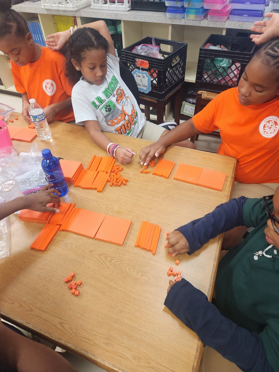 ERD4thgrade's tweet photo. 1st week of school! #math #placevalue @DicksonTigers https://t.co/5IMpVq7SXi
