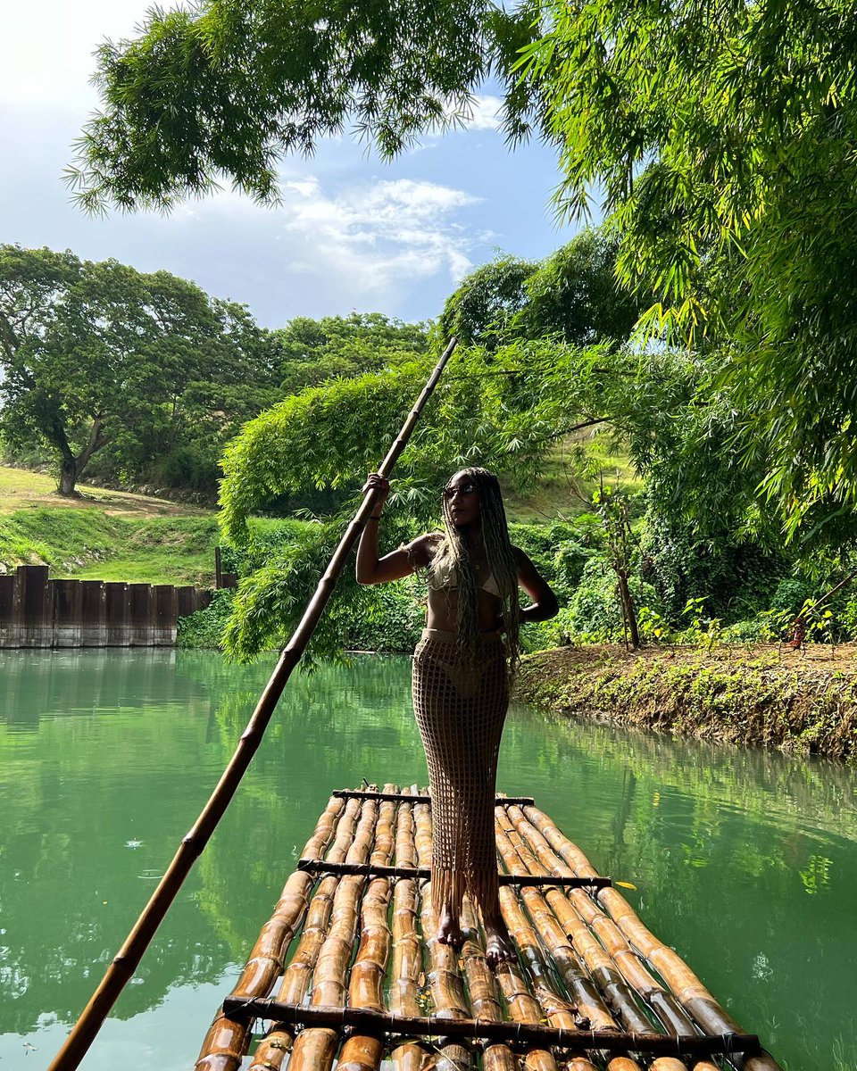 ¡Llamando a todos los aventureros y entusiastas de la naturaleza! ¡Experimenta la aventura fluvial definitiva mientras te embarcas en un viaje inolvidable a través del río Martha Brae!

#VisitaJamaica #VenProntoAJamaica #LatidodelMundo
📸: juustiiineee_