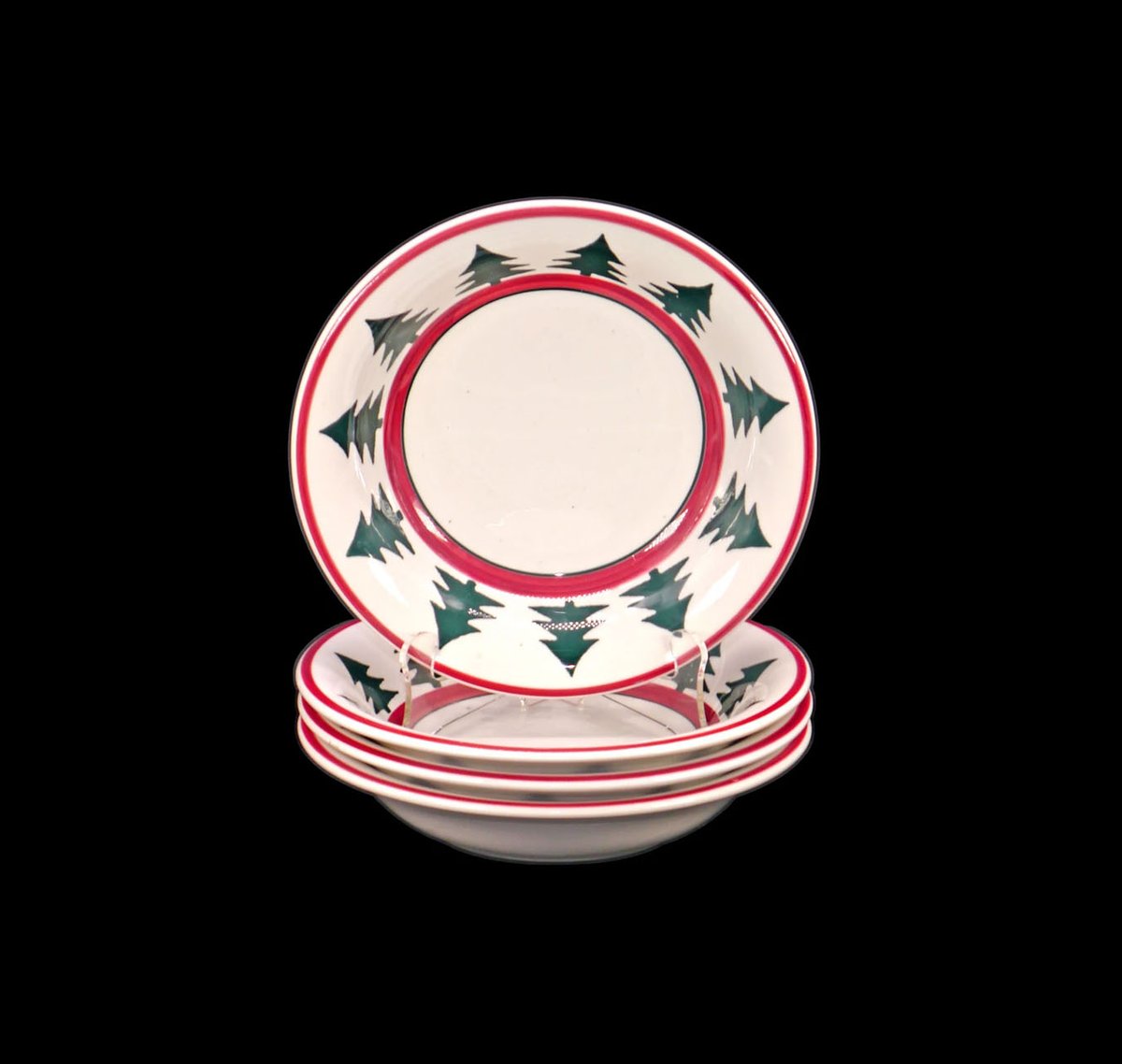 G97816960Girl's tweet photo. Pier 1 O' Tannenbaum | Tannenbaum coupe soup bowls. Hand painted made in Italy by Quadrifoglio. https://t.co/VcGLsReYWU via @Etsy #BuyfromGroovy #antiqueshop #dinnerware #tableware #vintagetableware #Christmas #Christmasdishes #vintageChristmas #Pier1 #Pier1tableware #Pier1Christmas #Pier1Tannenbaum #Tannenbaum #Quadrifoglio #EtsySellers