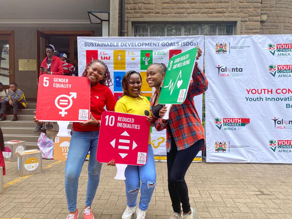 Yesterday we joi youths in Nairobi to Celebrate #IYD2023 courtesy of Ministry of youth affairs, arts & sports, YMCA, @KenyaYwca @KenyaRedCross @KenyaScouts.We did a puppetry performance on the available opportunities that youths can explore #TalantaHela #greenskillsforyouth