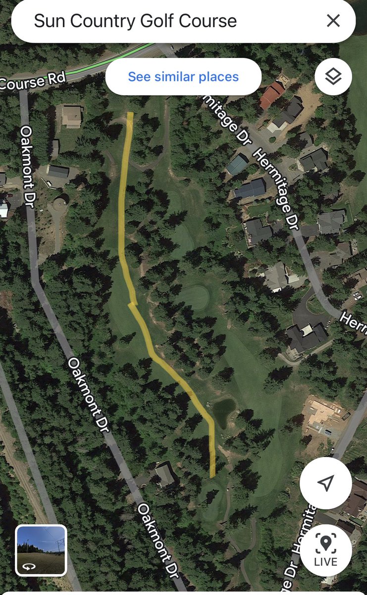 sdowland's tweet photo. @RyanBallengee #11 at Sun Country in Cle Elum, WA. Steep uphill par 5, 365 yards from the tips. Only way to get home in two is to sling a 200 yard hook off the tee then hit a banana slice to the green. Pond in layup landing area, completely blind https://t.co/XHRfEraCVx