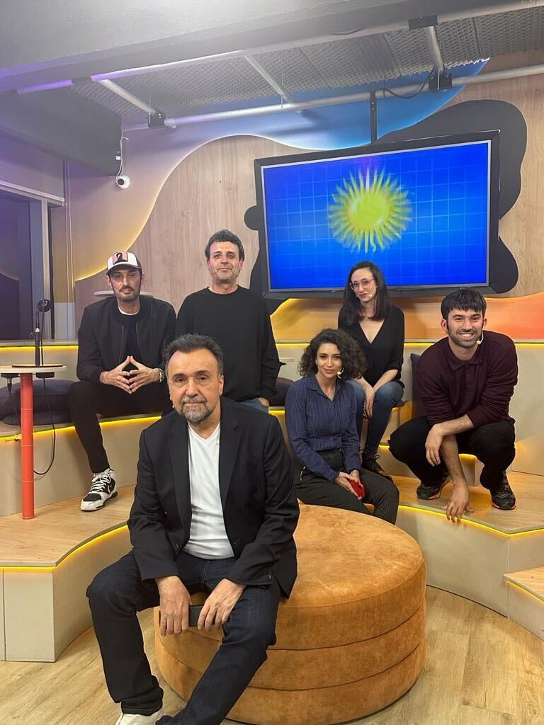 eldestape_radio's tweet photo. 💫 Domingo 17 hs ‼️

💥 LA ELECCIÓN POR OTROS MEDIOS

@SomosGelatina, @futurockOk, @somosmatear, @CanalRed_TV, @CrisisRevista y @SEHRadio junto a
@TognettiDaniel, Mario Santucho, @robdnavarro, @juliamengo, @ivanaszerman y Pedro Rosemblat https://t.co/vedDJi6eYl