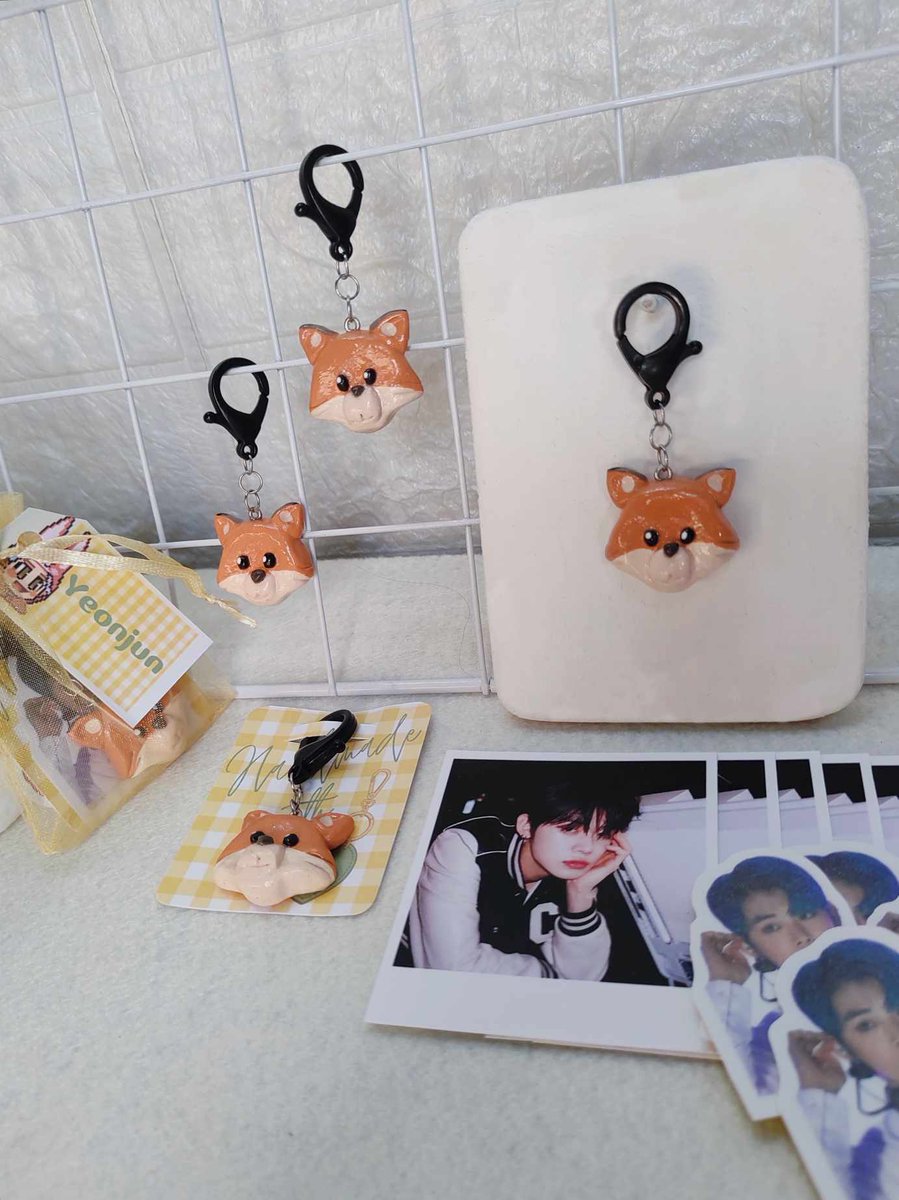 chwebeomi's tweet photo. Hello everyone! Me (@chwebeomi) and @jetaimesoob will distribute these handmade keychains tomorrow 🥰  
#TXT_ASM_TOUR_in_BULACAN
#TXTinBulacan
 
How to claim? 
Just like and rt this tweet and show us a screenshot proof when you found us ✨️

See thread for more info! https://t.co/WGcHRWzeNj