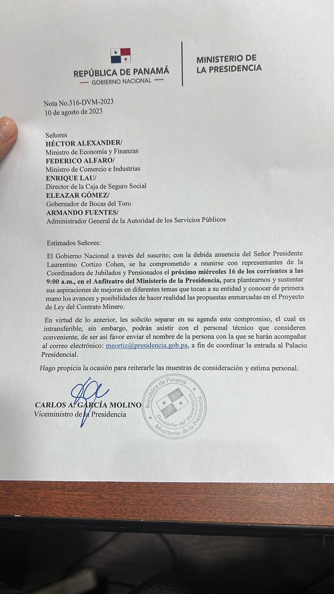xoeltro's tweet photo. Así es como este gobierno #soborna a la ciudadanía más indefensa de este país.
No deben engañar de manera tan vil, espero que nuestros adultos mayores comprendan que la #mineria no va a ayudar @CSSPanama es una medida de extorsión, es pan para hoy y hambre para mañana. https://t.co/sx79TXLZFa