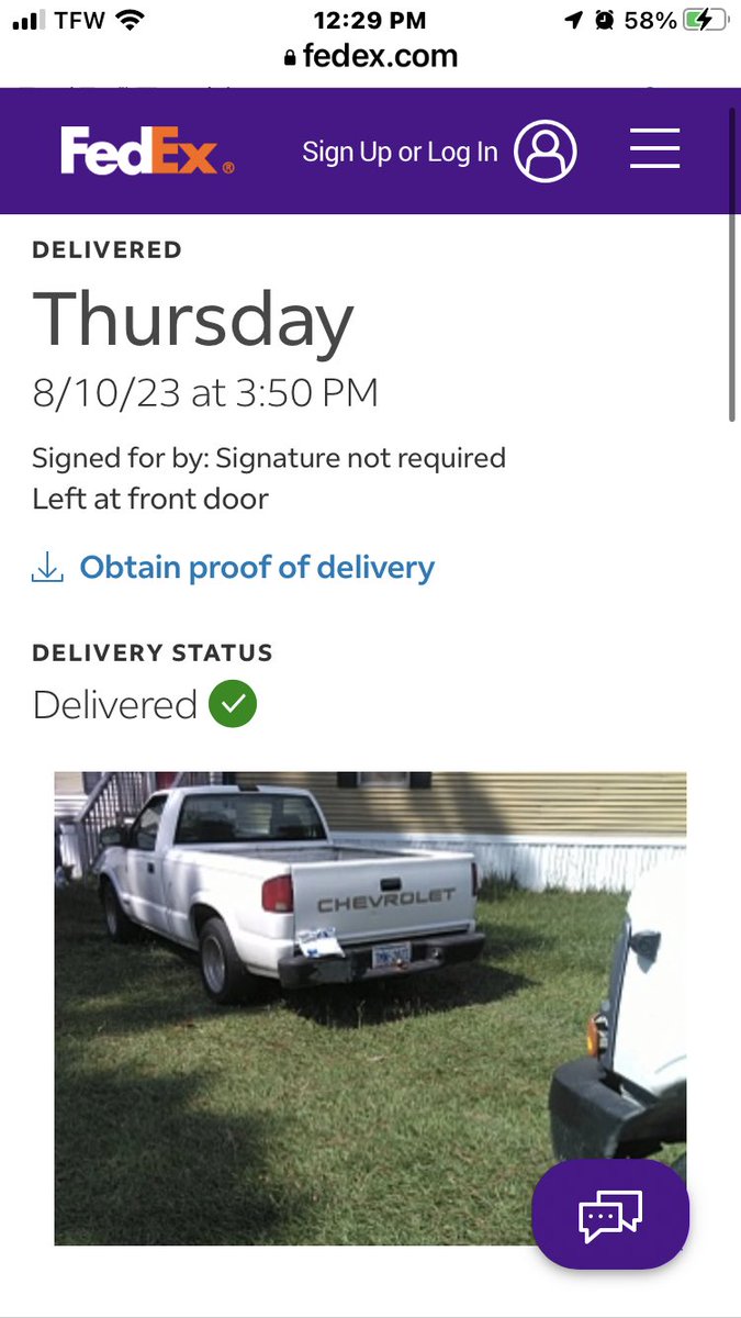 leebeeinmb's tweet photo. ￼📦Can someone at  
@FedEx Please let me Know why my package was delivered on my bumper of my friends car? She left and the package is MIA.drove up and down the road looking see It nowhere!  FedEx Office @FedExPolicy #worseEverService #heated #share this was yesterday #FedEx https://t.co/509tzaq6Qt