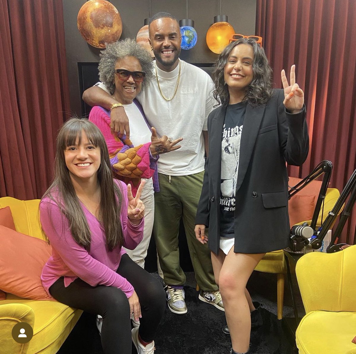Hoje eu falei sozinho pra parede com a presença das brabissimas do <a href="/ovenuspodcast/">Venus Podcast</a> <a href="/yasyassine/">yassine yas</a> <a href="/crisspaiva/">Criss Paiva</a>  e minha diva @sandradesa_oficial