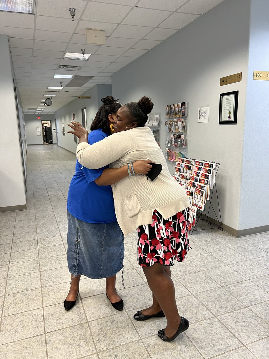 MWendelBCISD's tweet photo. LRE staff had a blast going out and spreading kindness throughout our community and the ones that love our students everyday.

#letsgospreadkindnessLRE

💙💛💙💛💙💛💙💛💙💛💙💛💙💛
@BCISD https://t.co/ZRtopuzsOr
