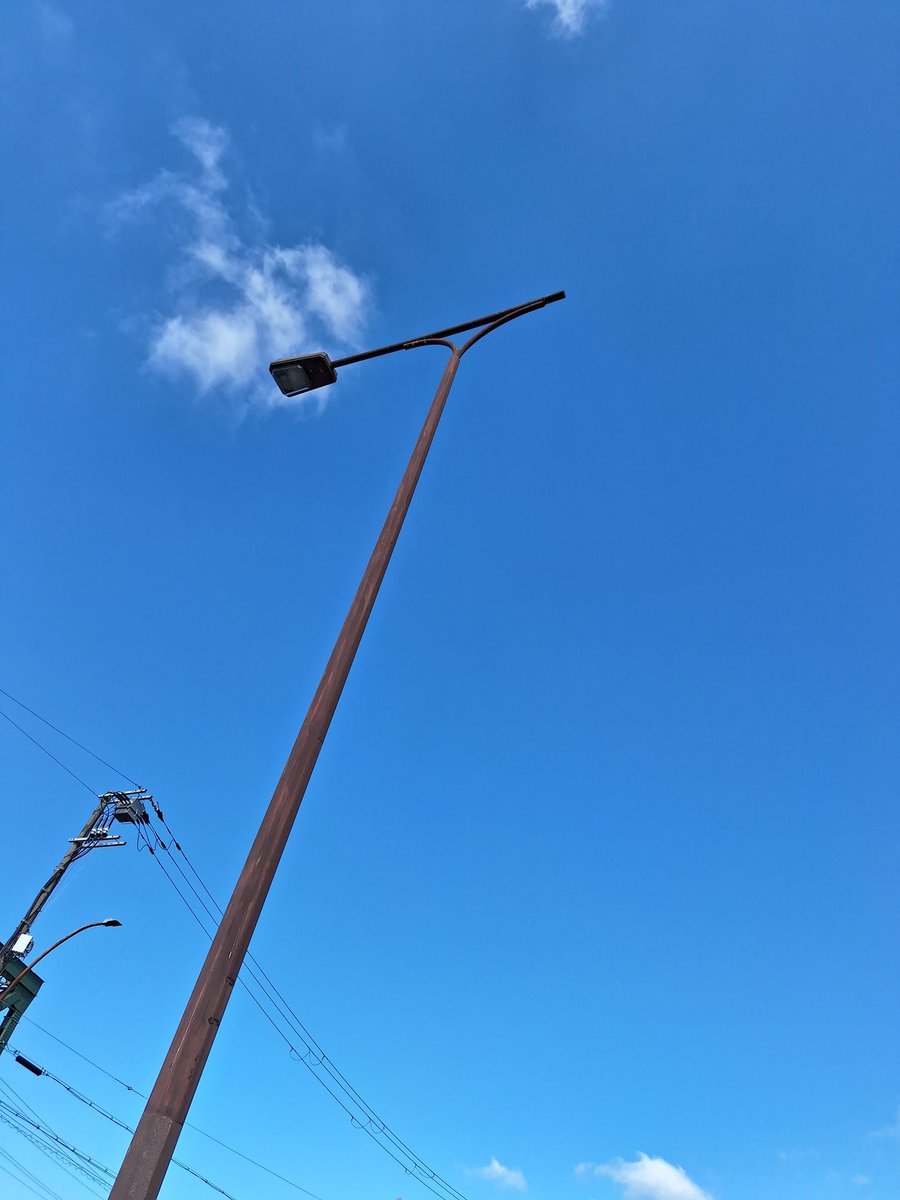 utagasuki0531's tweet photo. おはようございます🙌🙌
夏の空🙌🙌🙌 https://t.co/PdcrTwZpze
