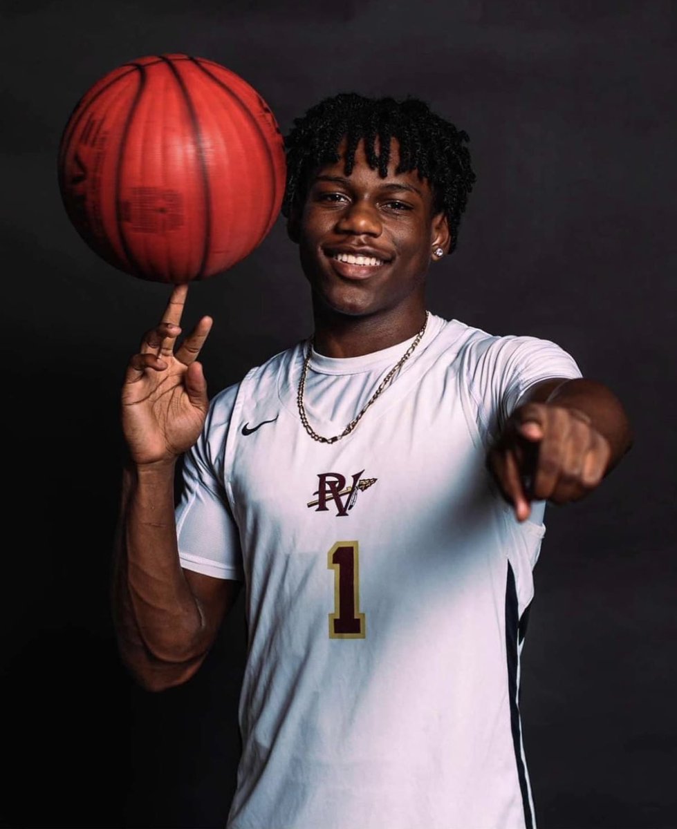 RickKarle's tweet photo. Family of Pinson Valley hoopster Caleb White tells me he died of cardiac arrest pending autopsy.
Dad Curtis: "We are numb- who can imagine such a great kid being gone?"
Mom Charlette: "He was so witty."
Coach Darrell Barber: "He was a born leader."
More: @WVTM13
#CalebWhite https://t.co/SJCI6FGL1v