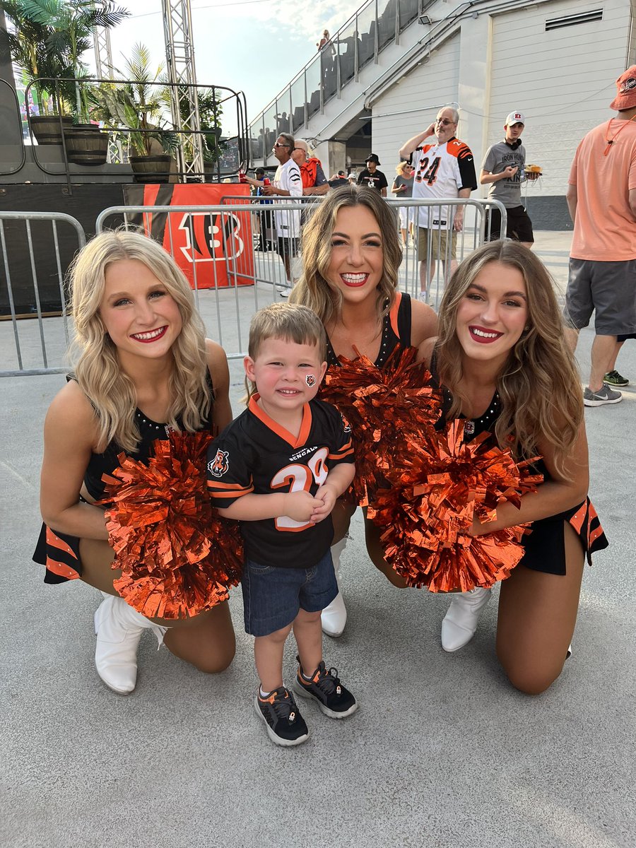 Stacey Martin tweet media