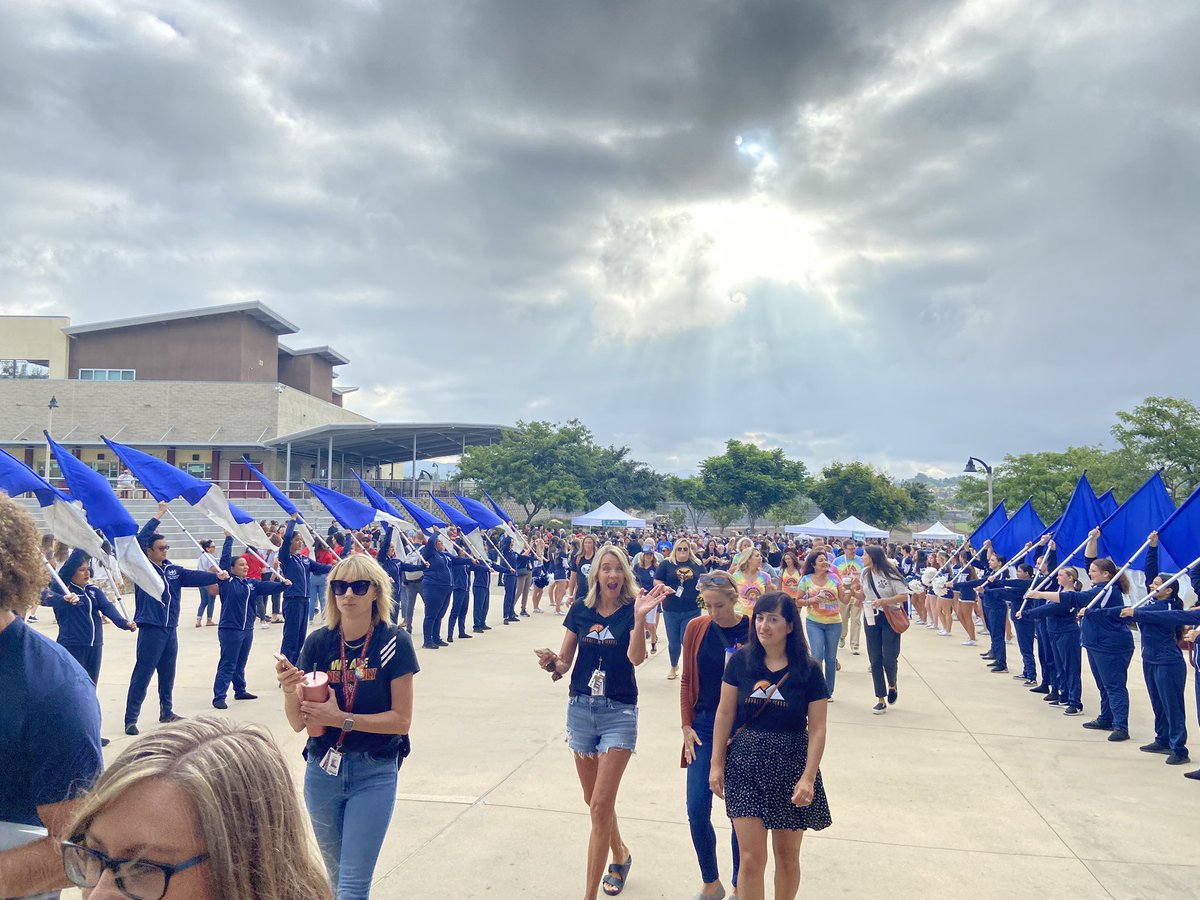 SanMarcosUSD's tweet photo. WELCOME BACK SMUSD!!! 
Our annual breakfast to welcome back staff to a new school year took place this morning with food, fun,  live performances, student panel, prizes and more!  
#WeLoveSMUSD!

#FutureReady #WelcomeBackBreakfast #WeAreSMUSD https://t.co/b94WEwEKbK